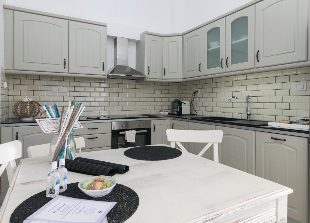 Uncle'S House Luxury Suites Adamantas  Esterno foto